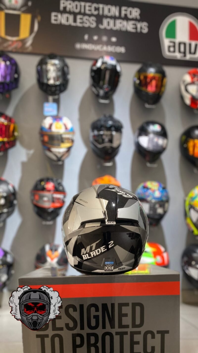 CASCO MT BLADE 2 SV FADE B0 Blanco Perla - Image 3