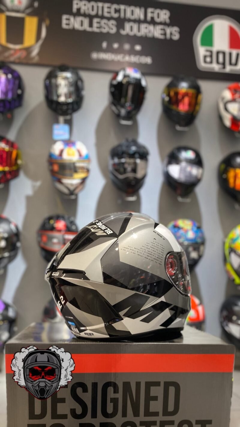 CASCO MT BLADE 2 SV FADE B0 Blanco Perla - Image 2
